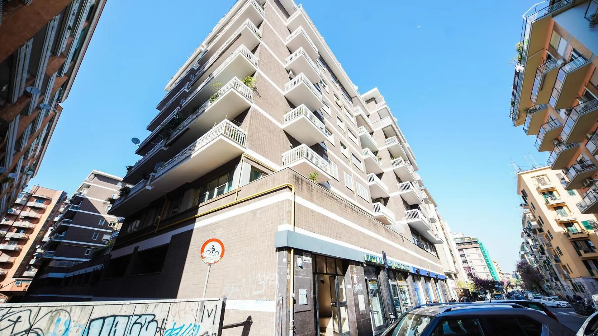 Domus Trevi Garbatella Hotel Rome