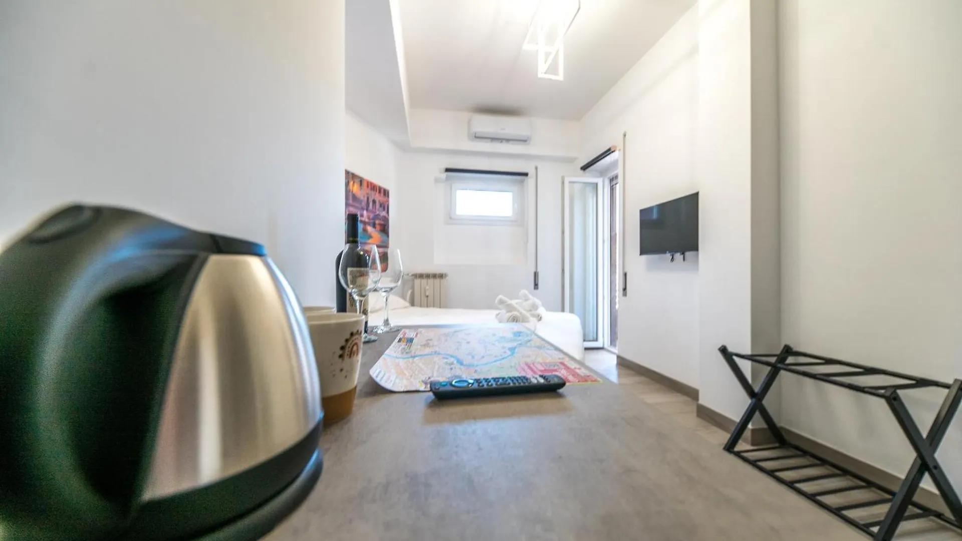 Guest house Domus Trevi Garbatella Hotel Rome Italy