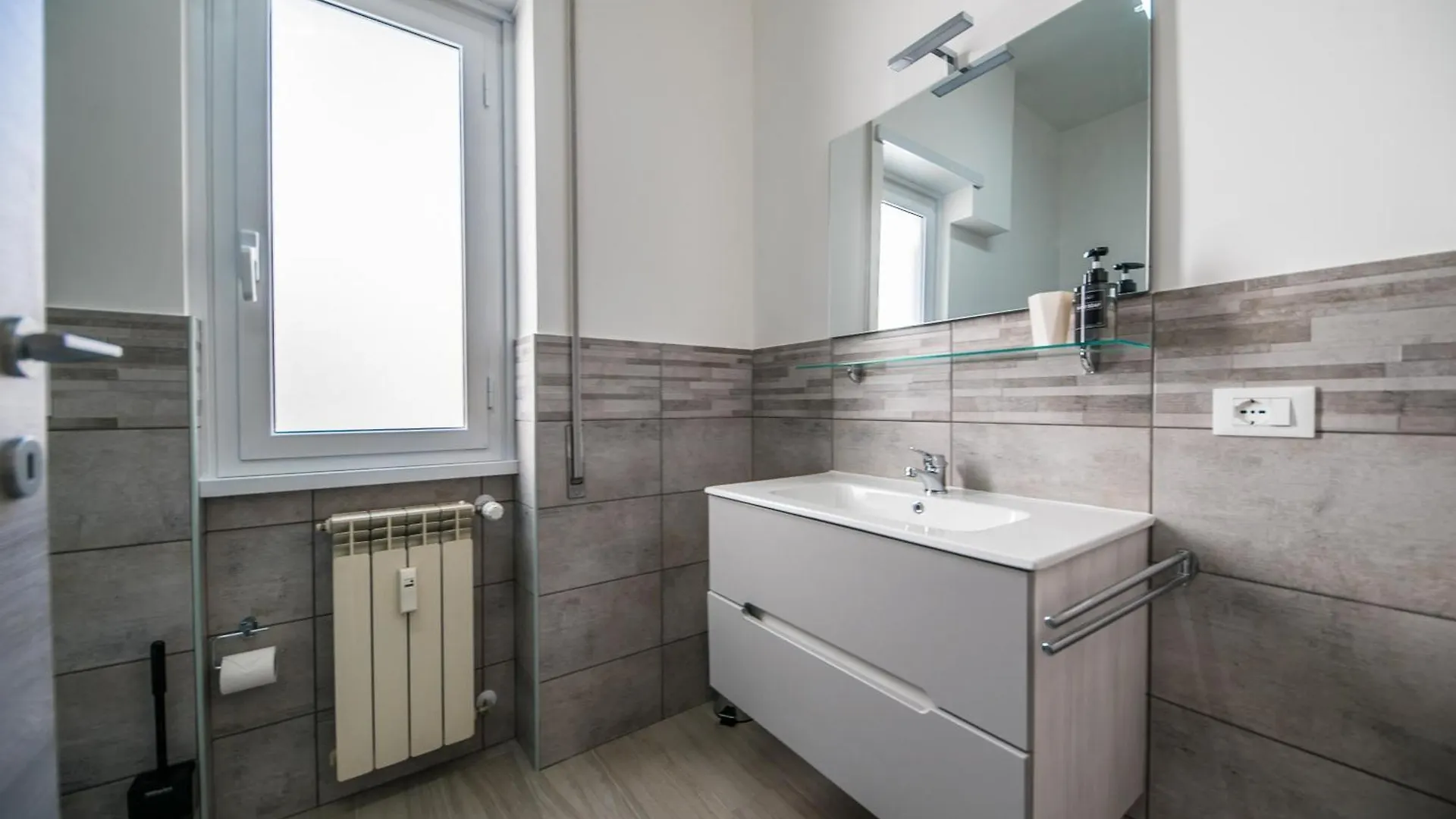 Guest house Domus Trevi Garbatella Hotel Rome
