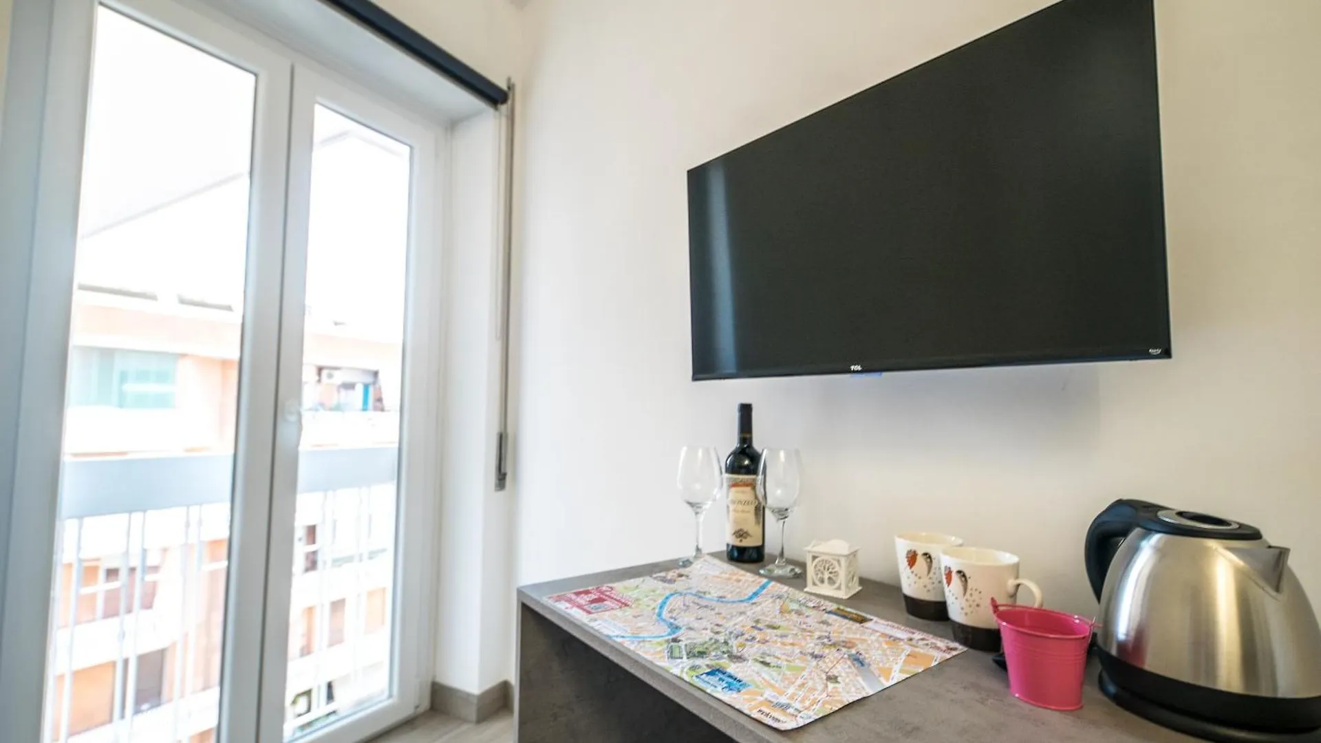 Domus Trevi Garbatella Hotel Rome 0*,