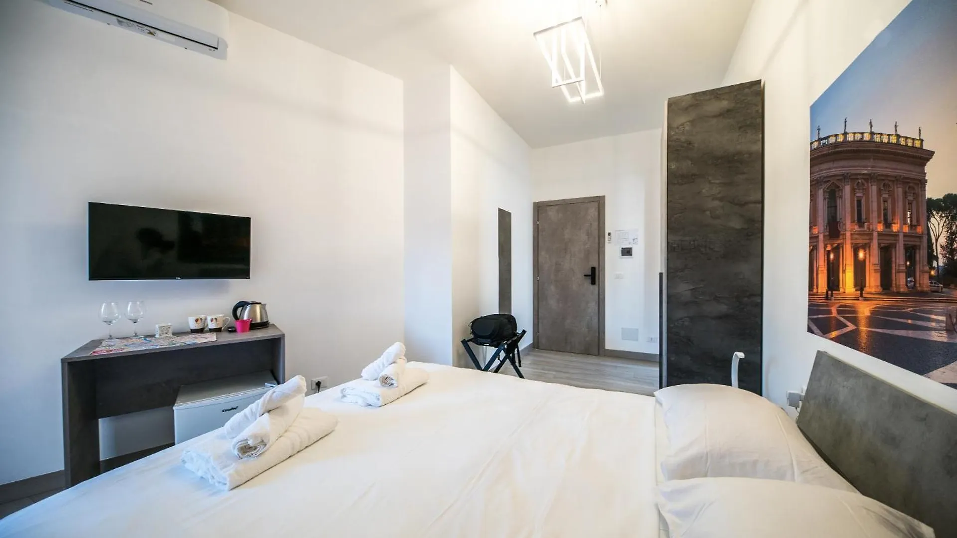 Domus Trevi Garbatella Hotel Rome Guest house